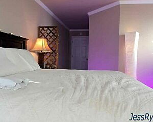 Insatiable Milf Jess Ryan Craves Endless Cock