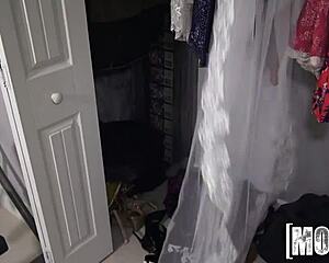 Cosima Dunkin Pounds Hardcore With Natural Tits And Cumshot