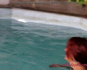 Bhabhi quente fode amante à meia-noite