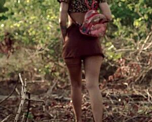 ROSITA ADVENTUREIRA MASTURBATES HARD IN NATURE