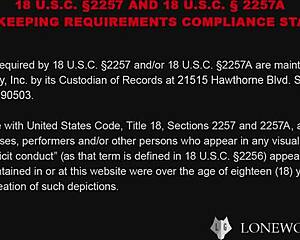 Vette Japanse Dienstmeid Shoko Takeda Zuigt Hard