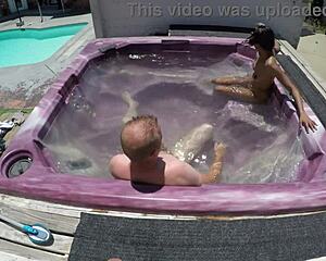 Blonde Dayanara's hot tub POV