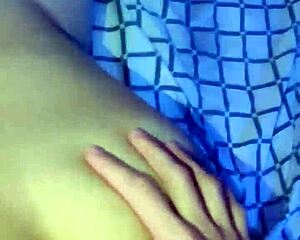 how does the novinho fuck me wet in anal?