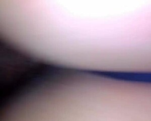 she begs for those bounces