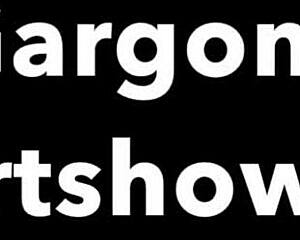 gargshow girl squirts during masturbation 😍