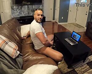 Danni gives sexy stranger blowjob