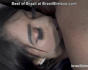 I love watchin this lesbian latina quaret fingering each other