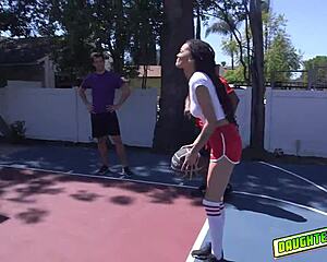 i show my blowjob skills sucking big cocks