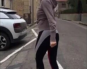 This horny student slut flashes her pussy on sexy snapchats.