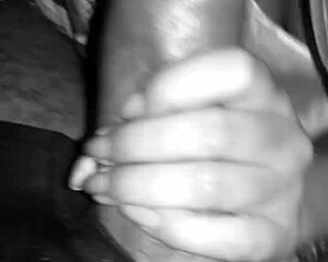 In this video Milena from Bahia gives oral pleasure