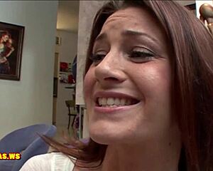 Step mom teaches daughter lesbian licks 😘