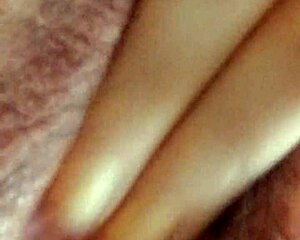 Finger sex hot girl gets off