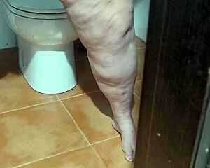 Coolmarina makes me run in the bathroom