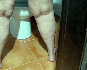 Coolmarina makes me run in the bathroom