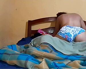 My Colombian friend with red threads has me hooked