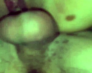 Teen Squirts While Cumming in Pussy