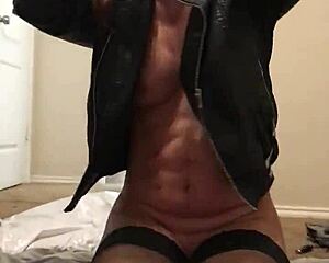 Girlfriend sucking and licking cock before creampie