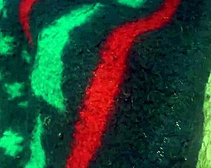 Guy masturbates solo to cum