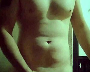 Sina Malvako Masturbates Naked After Shower Exit!