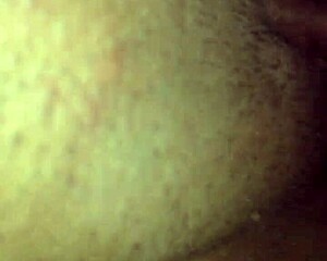 raquel flaunts her conchita in amateur scene