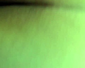 convincing my parienta to show her pussy