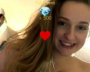 Horny Angelica masturbates on webcam, part 3!