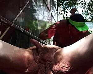 Gordinho calls his friend for fun with me, this first part before the friend arrives