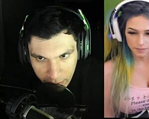 Joycgee e Trainwrecks fazem show ao vivo na webcam juntos