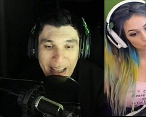 Joycgee And Trainwrecks Perform A Live Webcam Show Together