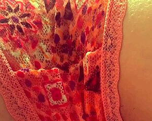 i keep dreamin about those pink panties, theyre so teasin