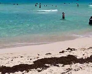 Joyce Gumieros sexy Strandtag-Massage-Abenteuer