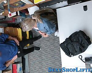 blonde teen caught getting cumshot 😍