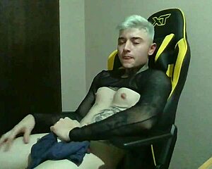 uma garota quis alto valor, mas eu me masturbo na frente dela!