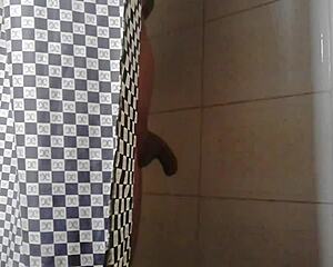 Ba�o Andrwbyps in Wild Bisexual Solo Action!