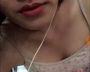 18 Bigo Live Girl Exposed Without Panties - Accident or Intentional?