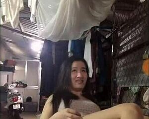 18 Bigo Live Girl Exposed Without Panties - Accident or Intentional?