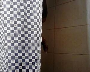 Ba�o Andrwbyps in Wild Bisexual Solo Action!