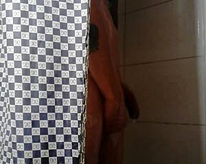 Ba�o Andrwbyps in Wild Bisexual Solo Action!