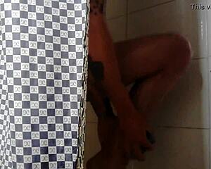 Ba�o Andrwbyps in Wild Bisexual Solo Action!