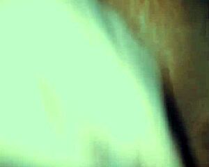 Delicious pussy sitting