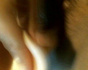 Curvy Onyxcoffin tests a device.