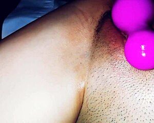 ella desea tener un pene adentro de su vagina