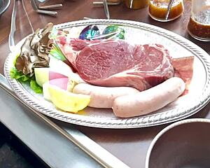 WARM UP IN WINTER WHILE EATING DELICIOUS FOOD TOGETHER