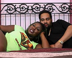 Hd amateur milf makes small cock sloppy wet