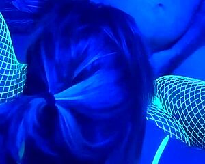 mandeezy4u2 interacts with couple in pov