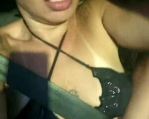 Driver Provokes Car Blowjob