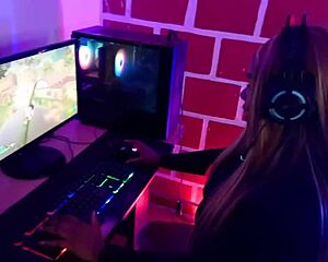 My stepbrother discovers me streaming on Twitch and fucks me.