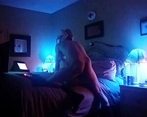 MO FUCKING THAT BIG ASS BRUNETTE IN MISSIONARY HARDCORE!