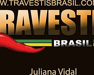 Juliana Vidal shows off daily in Brazil to earn bread