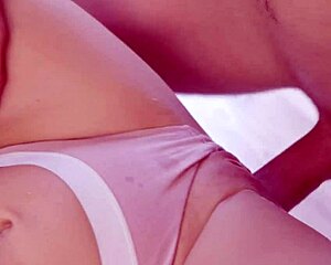 와, 남친 나간 사이에 내 큰 자지로 룸메이트 세게 스쿼트 시켜!